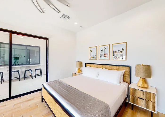 Holiday home The Sunrise Perch *